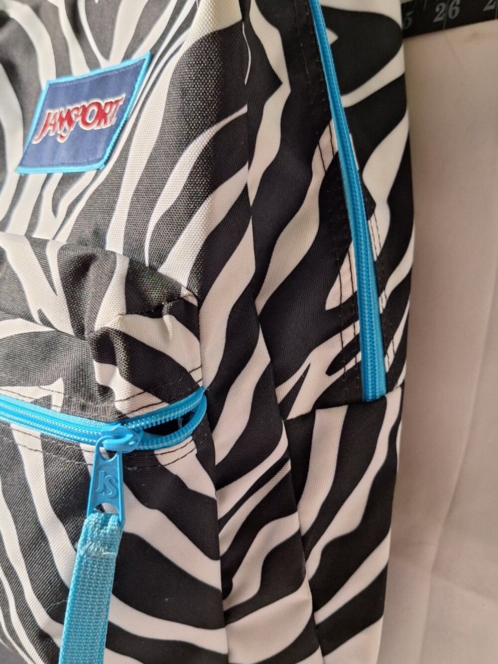 Jansport Backpack Zebra Black White w/Blue - Picture 3 of 10